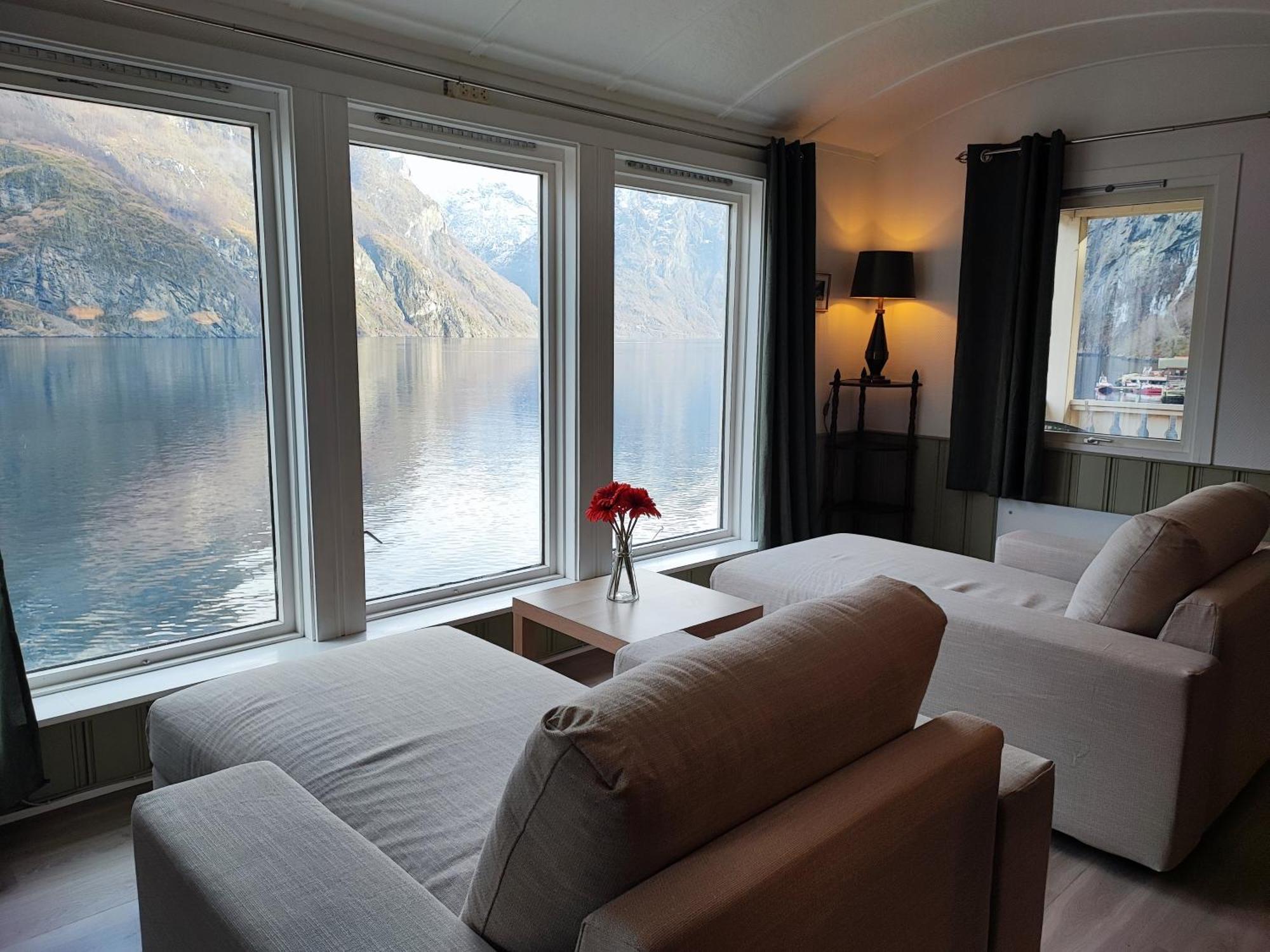 Visit Undredal Hotell Exteriör bild